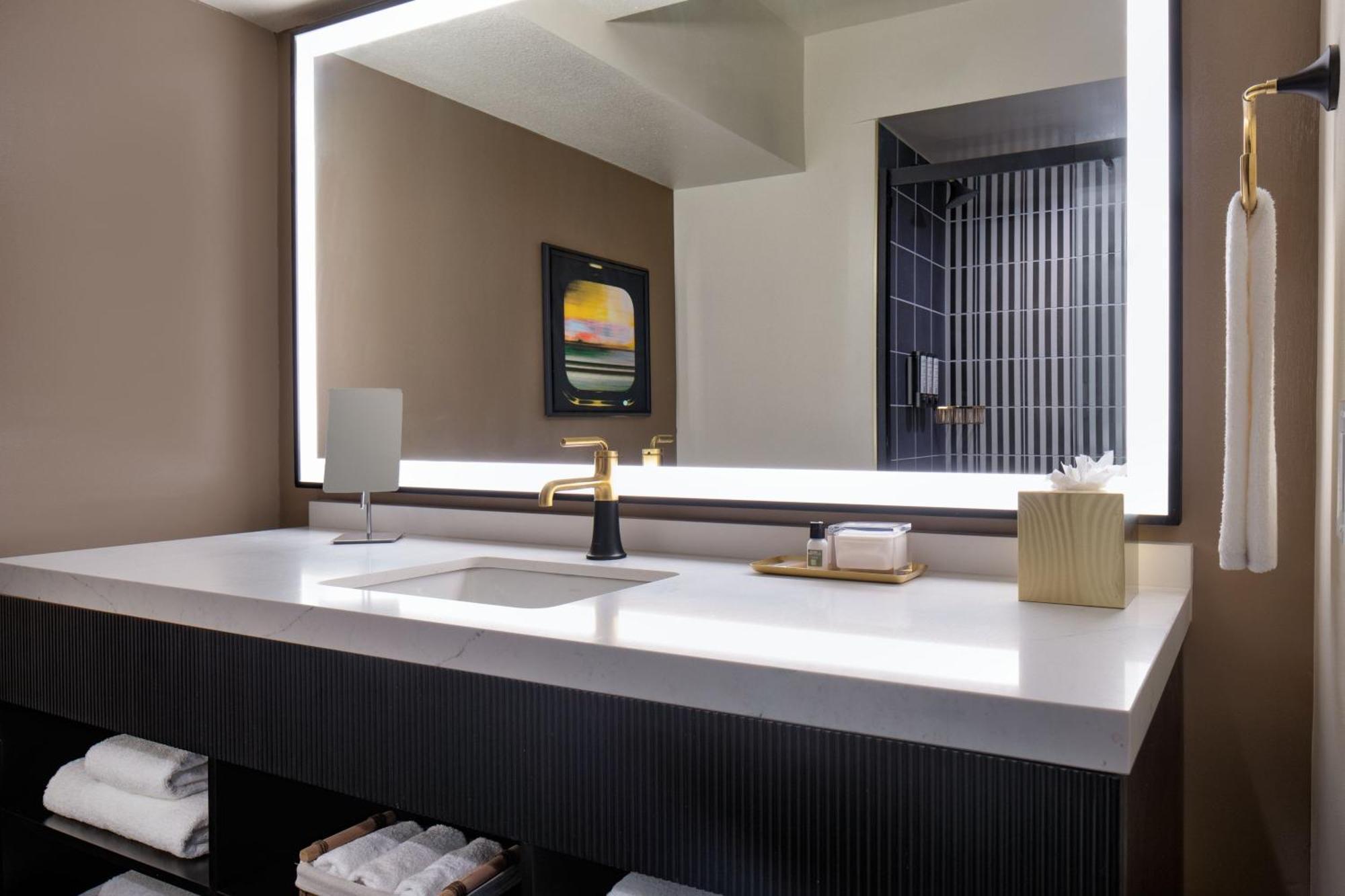 The Lasalle Hotel, Bryan College Station, A Tribute Portfolio Hotel ภายนอก รูปภาพ