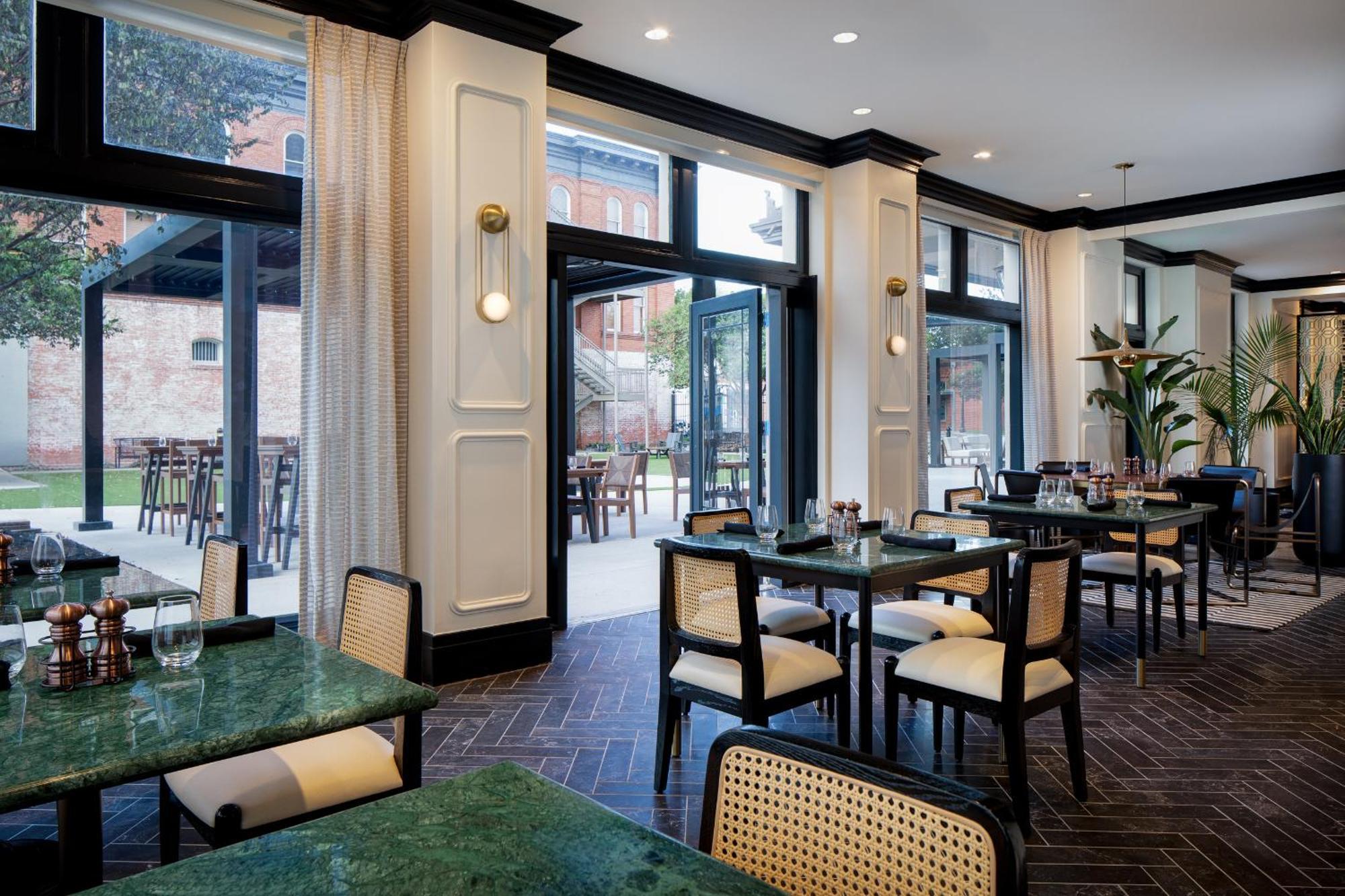 The Lasalle Hotel, Bryan College Station, A Tribute Portfolio Hotel ภายนอก รูปภาพ